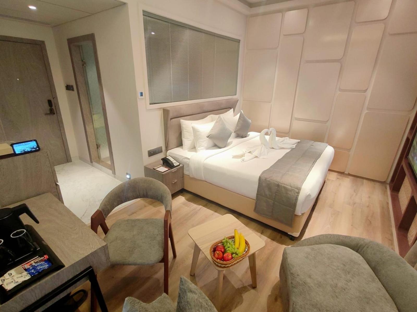 Maxxvalue Hotel Midc - Andheri Мумбай Екстериор снимка