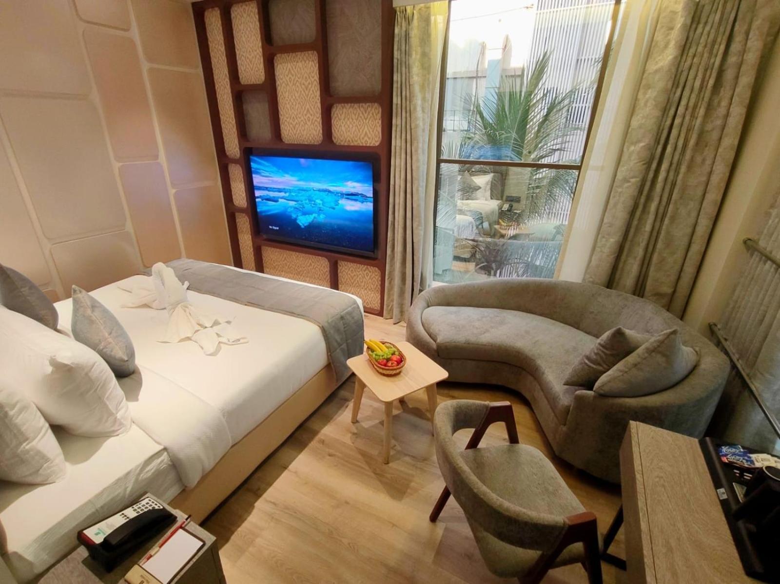 Maxxvalue Hotel Midc - Andheri Мумбай Екстериор снимка