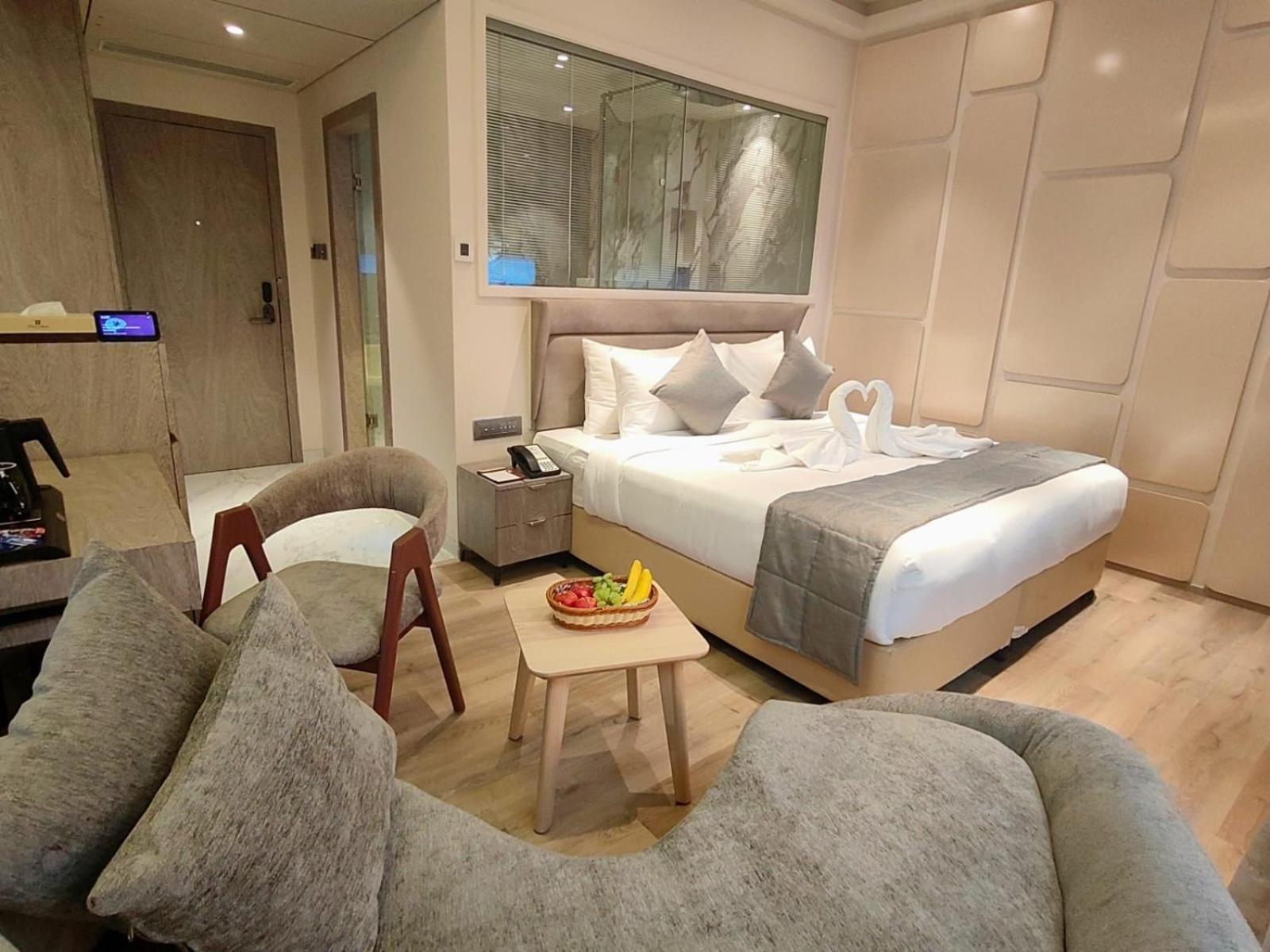 Maxxvalue Hotel Midc - Andheri Мумбай Екстериор снимка
