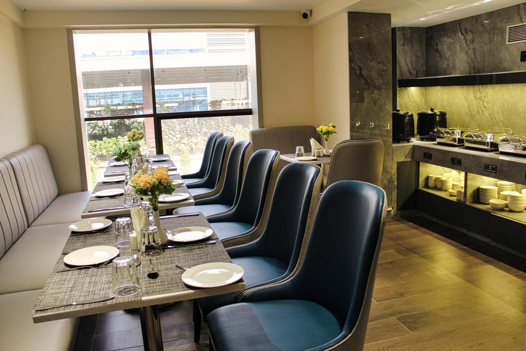 Maxxvalue Hotel Midc - Andheri Мумбай Екстериор снимка