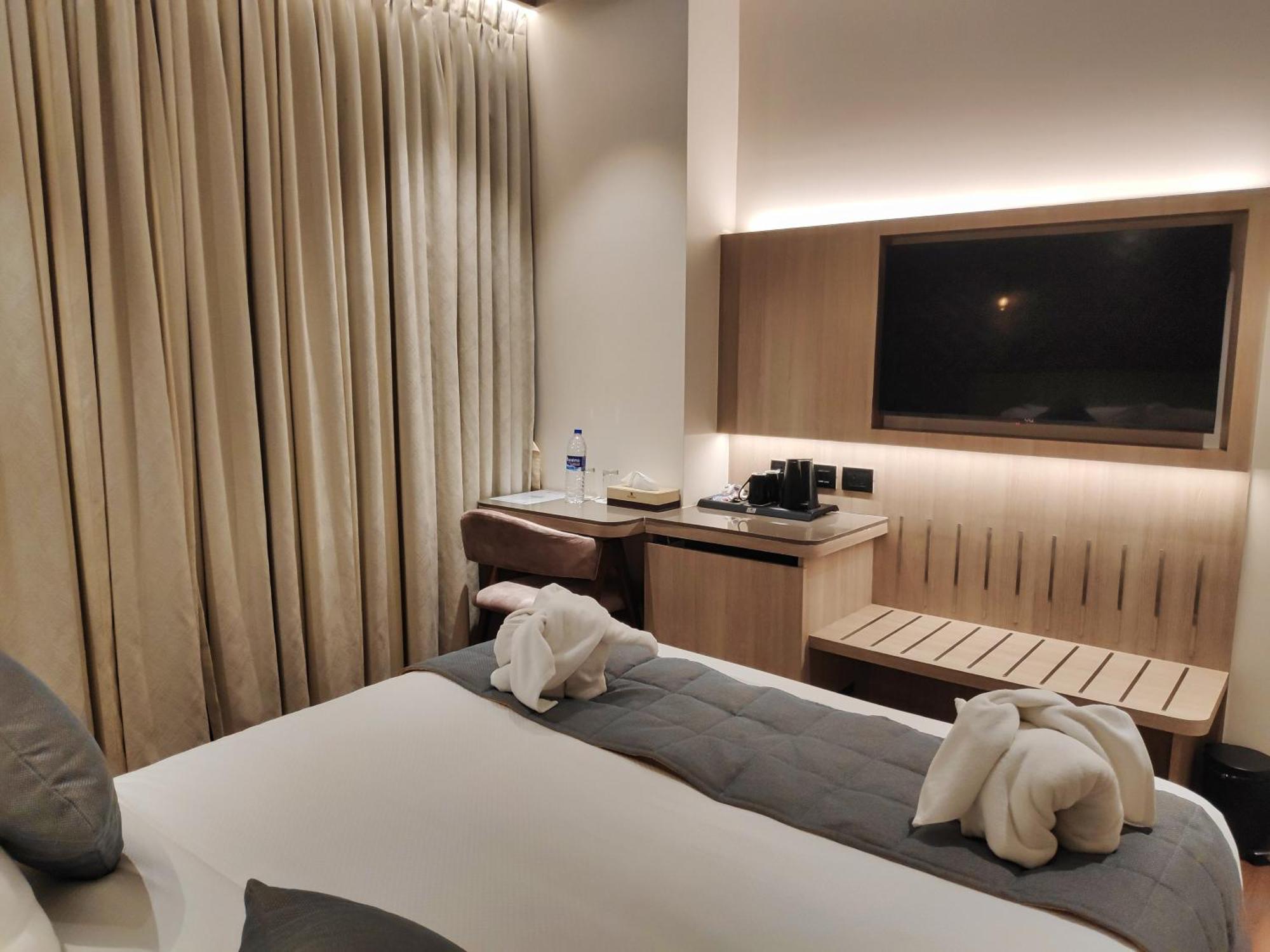 Maxxvalue Hotel Midc - Andheri Мумбай Екстериор снимка