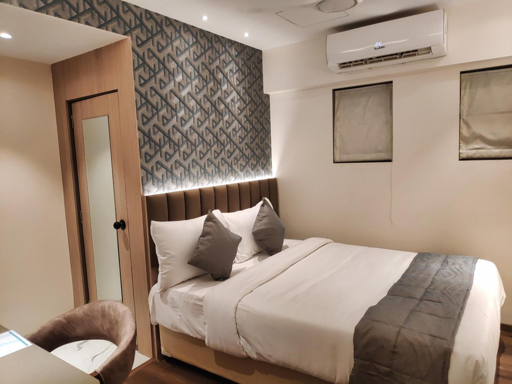 Maxxvalue Hotel Midc - Andheri Мумбай Екстериор снимка